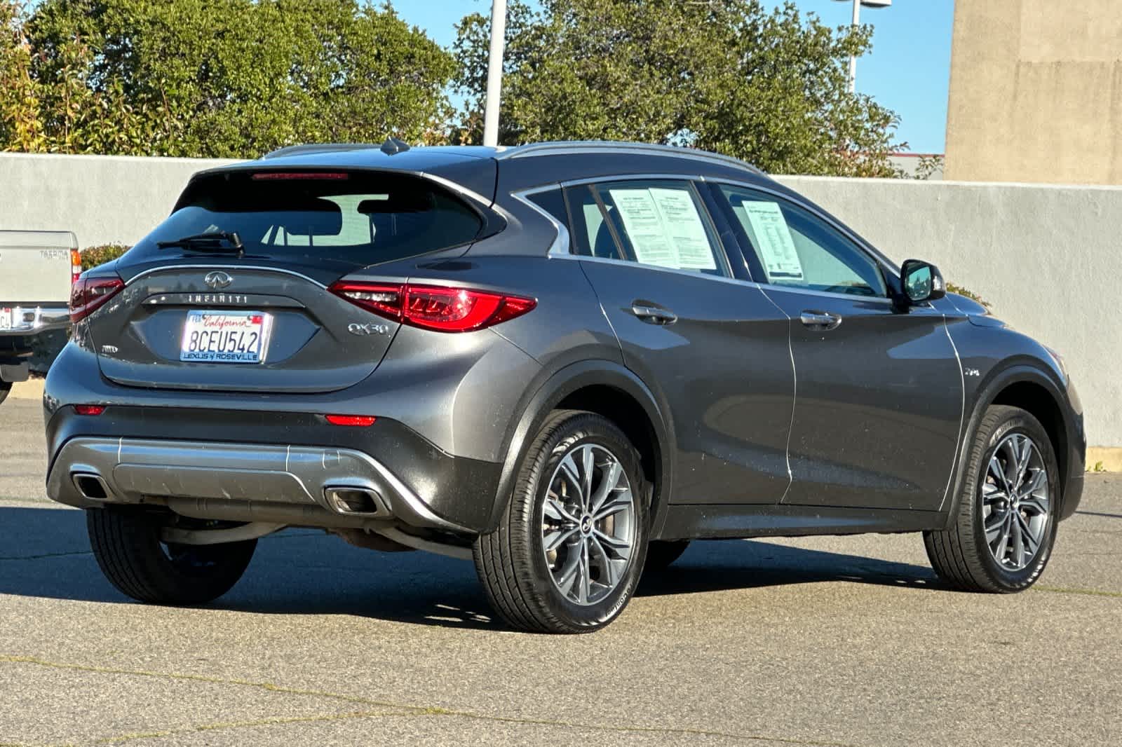 Thumbnail: 2018 INFINITI QX30 - 2