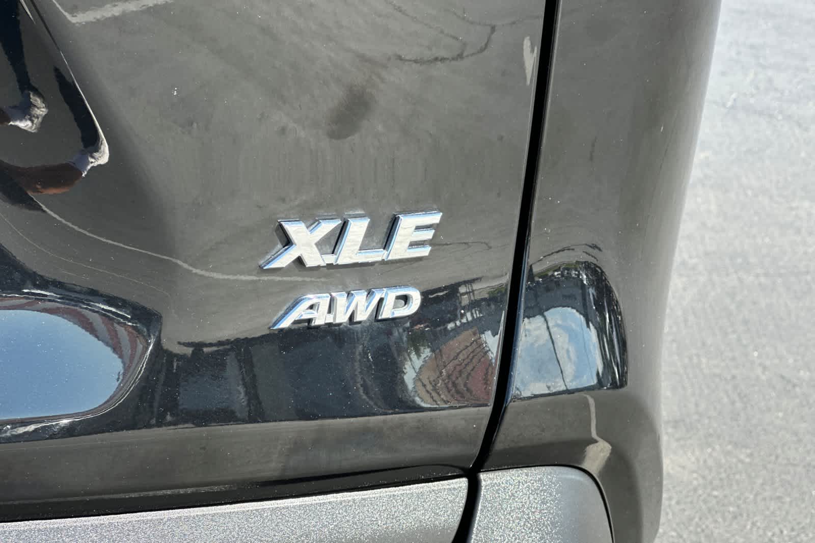 Thumbnail: 2022 Toyota RAV4 - 32