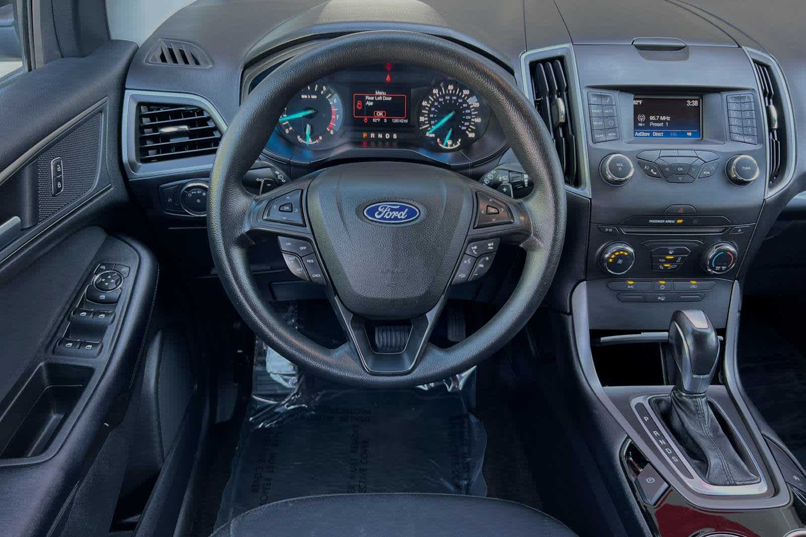 2018 Ford Edge SE 15