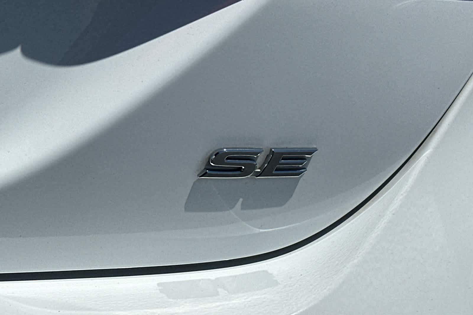 Thumbnail: 2023 Toyota Camry - 30