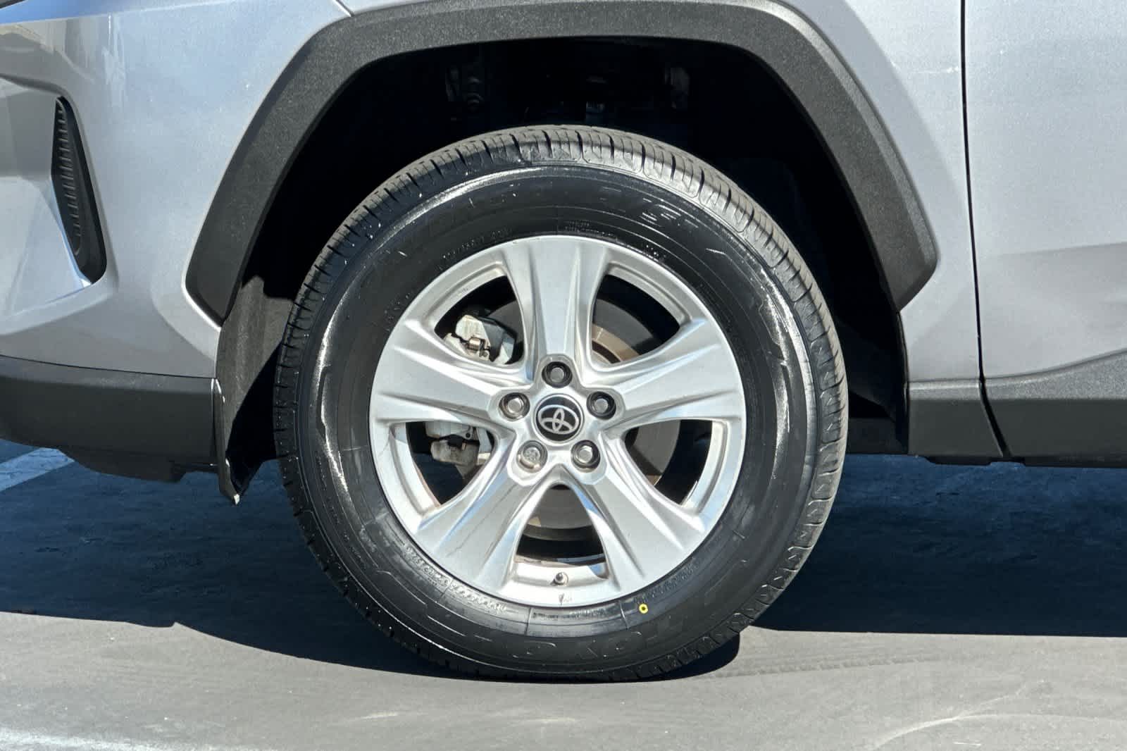 Thumbnail: 2021 Toyota RAV4 - 30