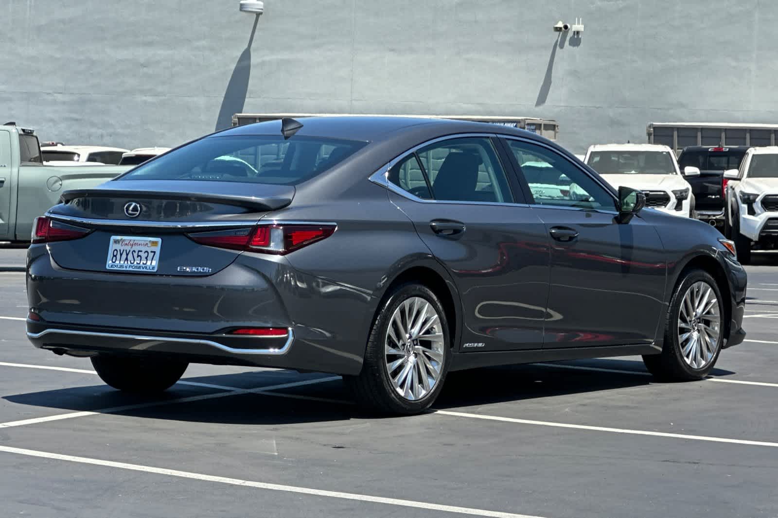 2022 Lexus ES  2