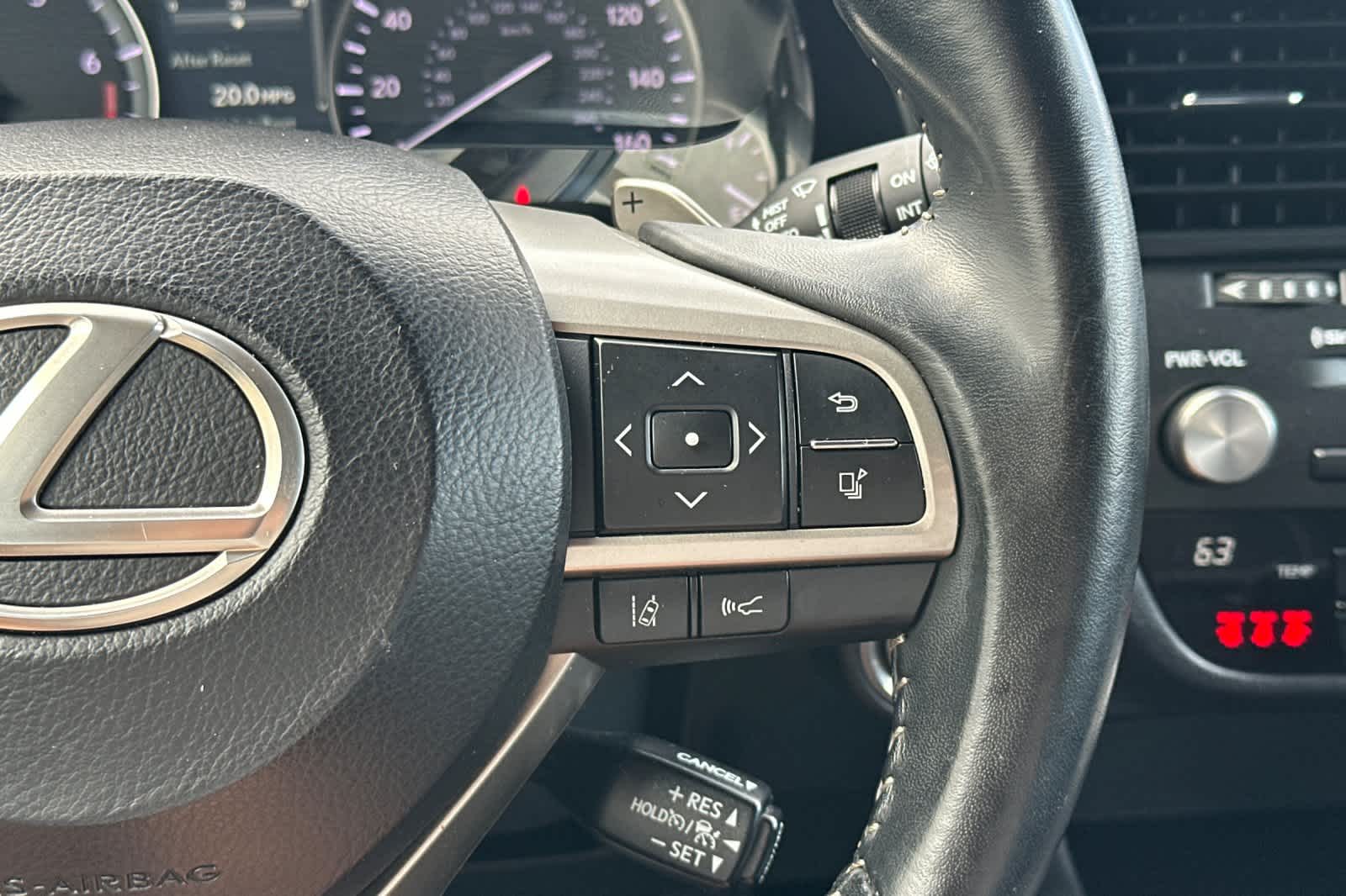 Thumbnail: 2021 Lexus RX - 27