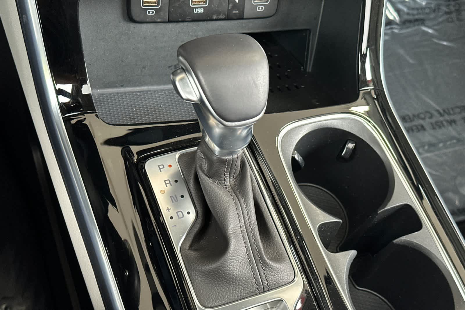 Thumbnail: 2024 Kia Carnival - 25