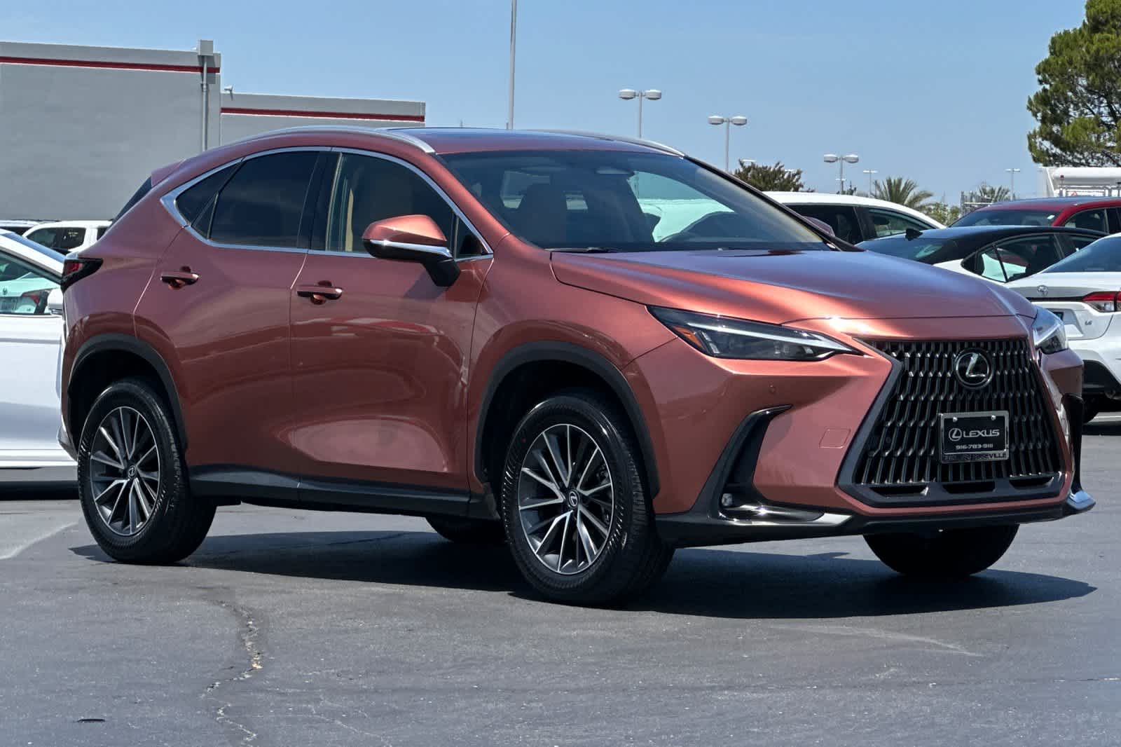 Thumbnail: 2025 Lexus ES - 4