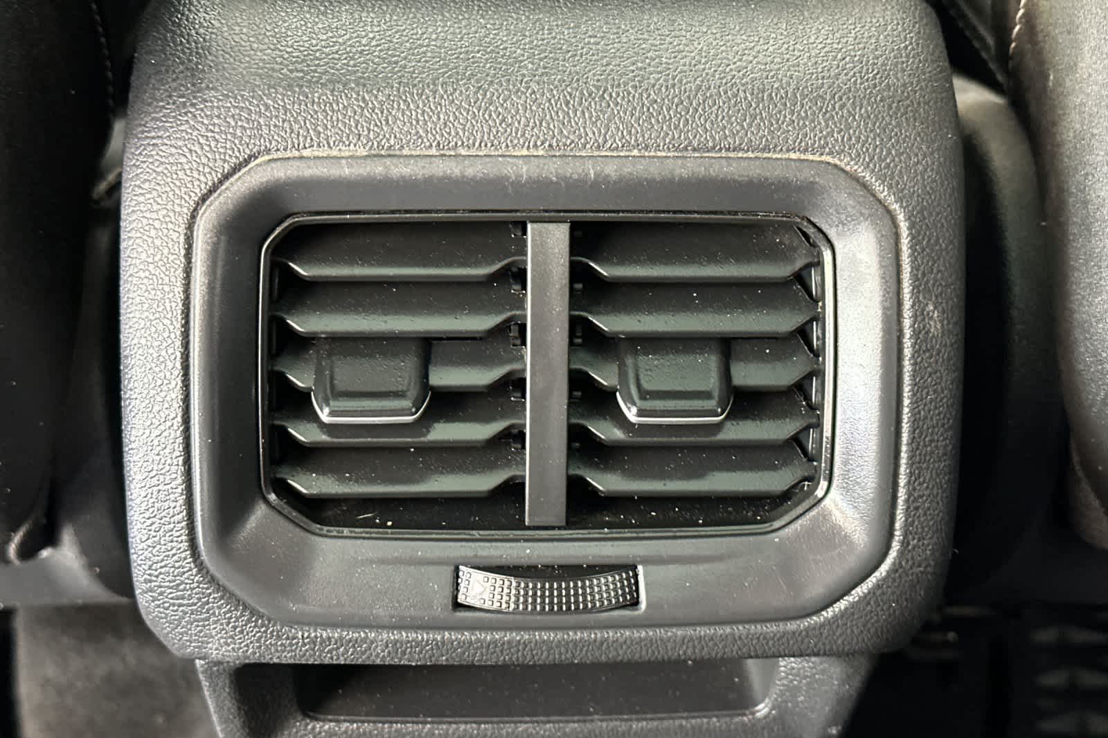 Thumbnail: 2024 Volkswagen Taos - 14