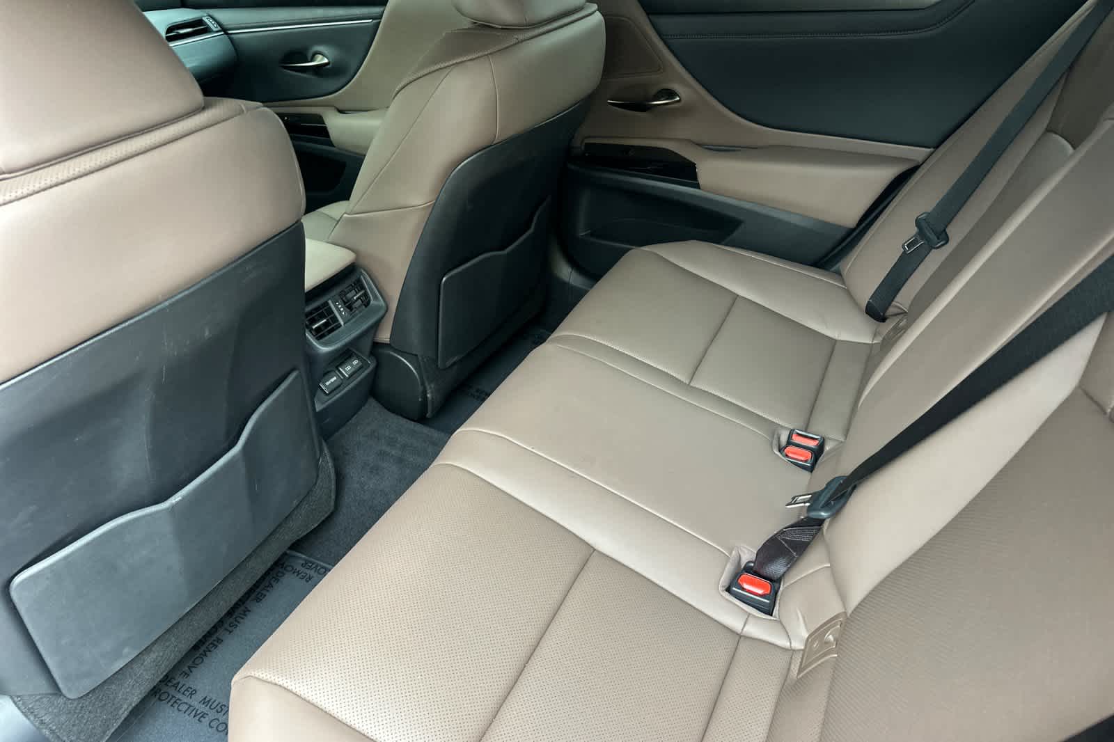 Thumbnail: 2025 Lexus ES - 4