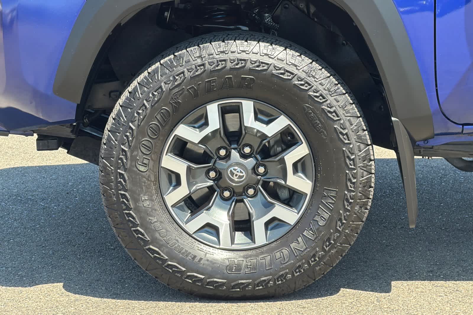 Thumbnail: 2023 Toyota Tacoma - 29