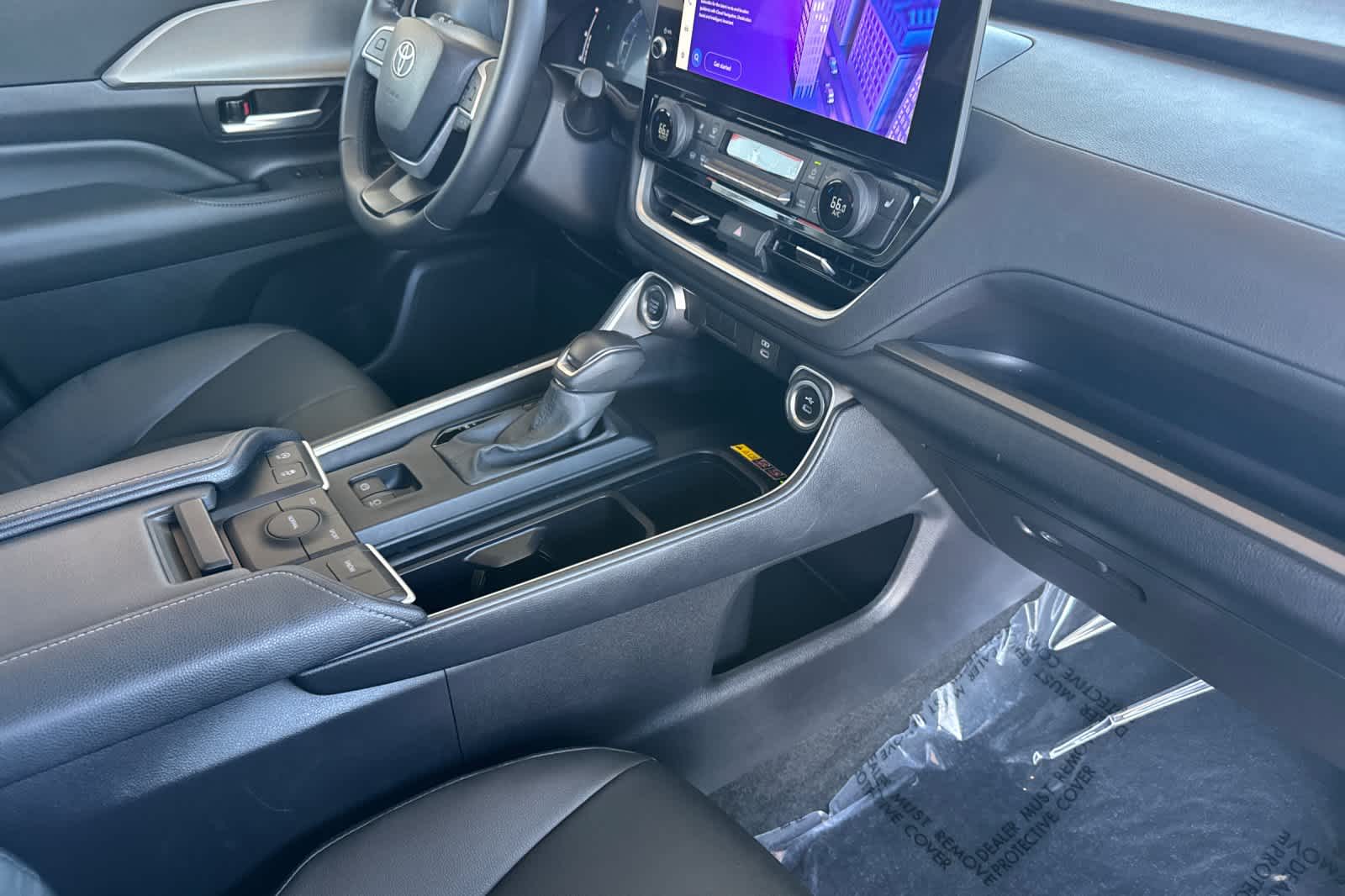 Thumbnail: 2025 Toyota Grand Highlander - 17