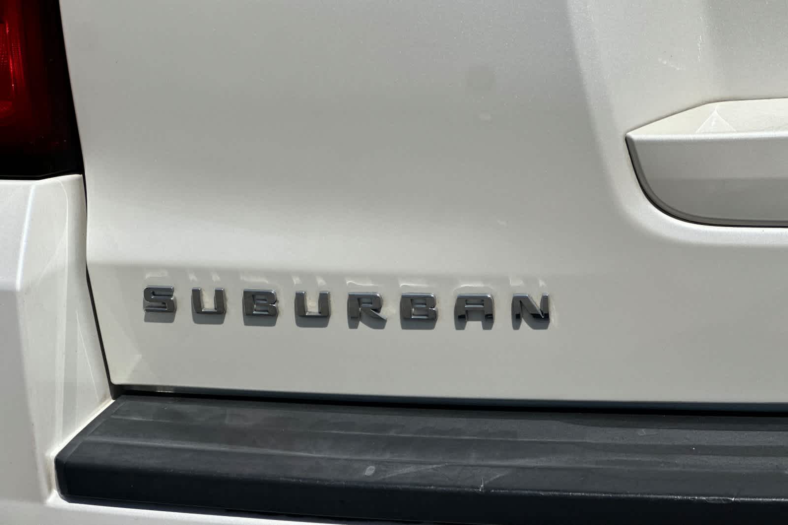 2015 Chevrolet Suburban LT 35