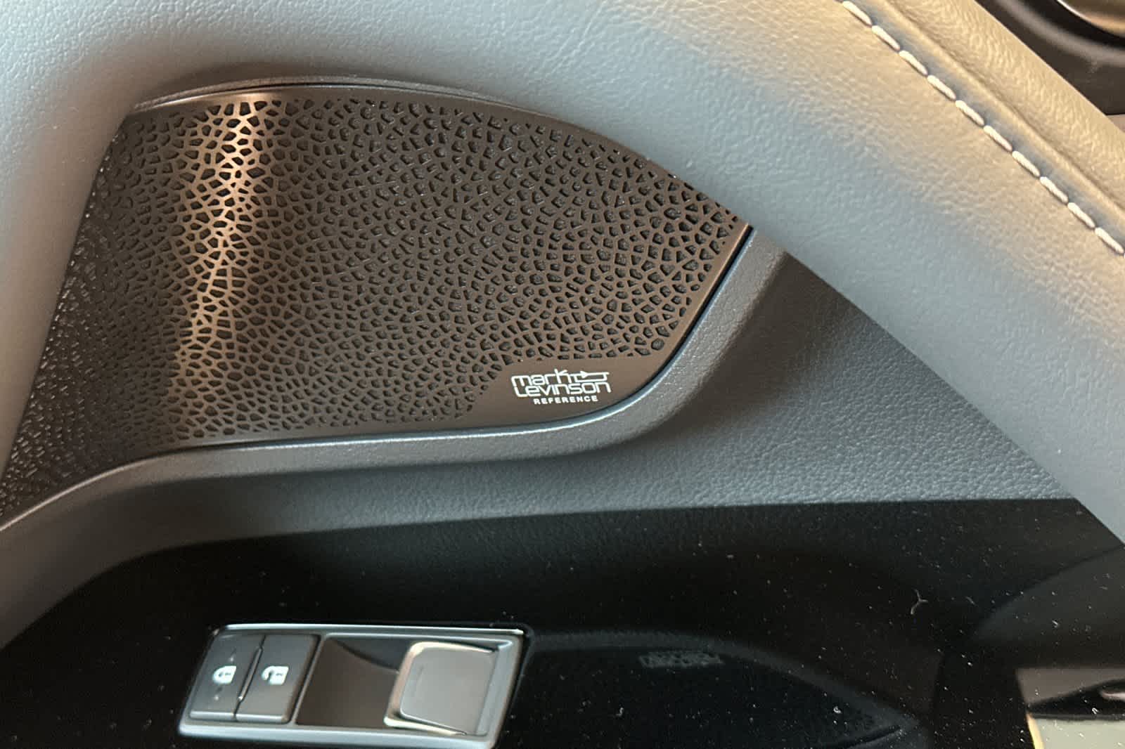 Thumbnail: 2025 Lexus LX - 19