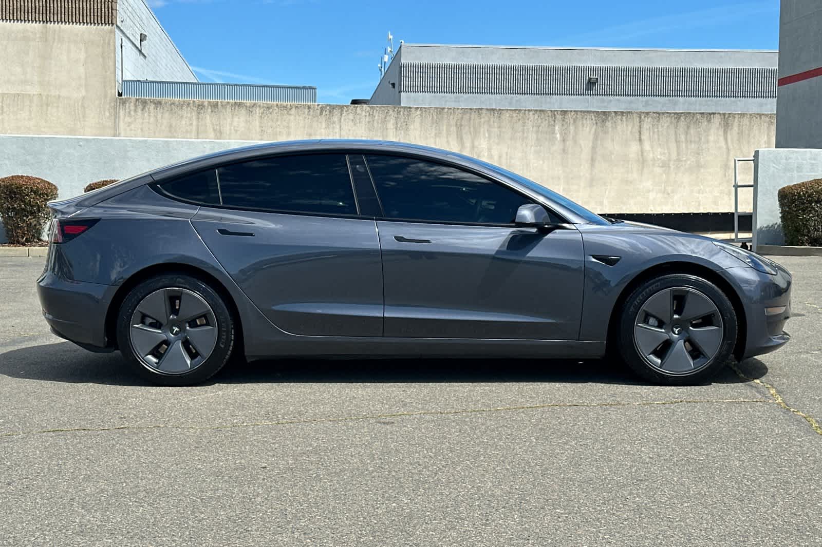 Thumbnail: 2022 Tesla Model 3 - 6