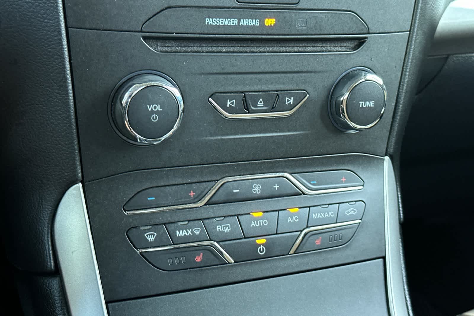 2018 Ford Edge SEL 23