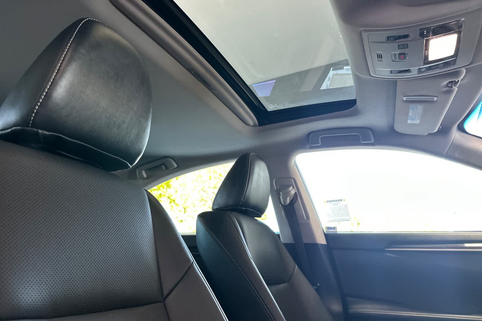 Thumbnail: 2018 Lexus ES - 17