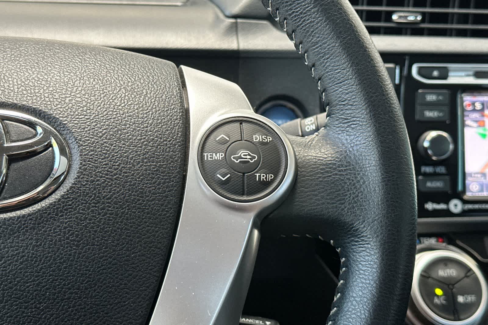 Thumbnail: 2015 Toyota Prius c - 27