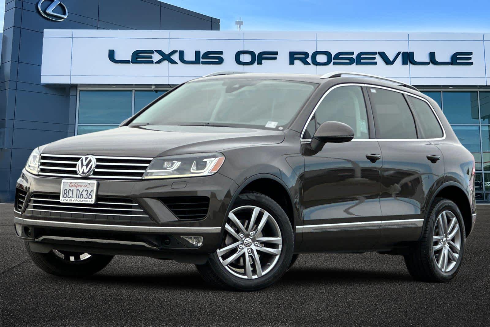 Thumbnail: 2016 Volkswagen Touareg - 1
