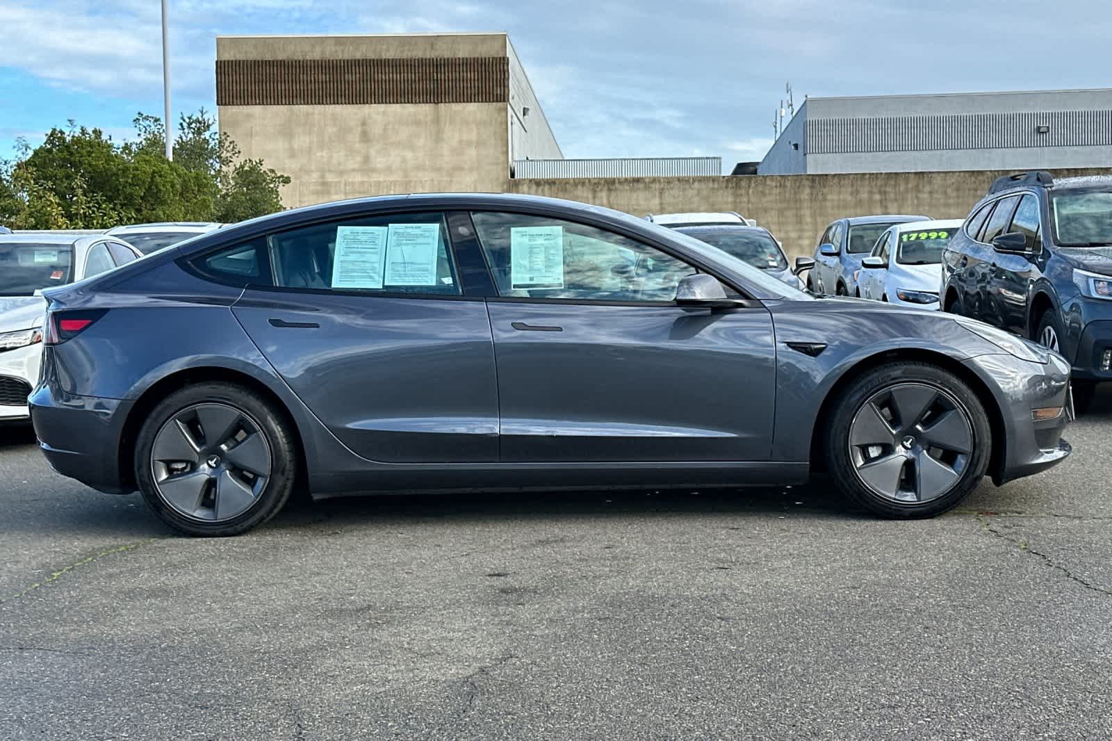Thumbnail: 2023 Tesla Model 3 - 6