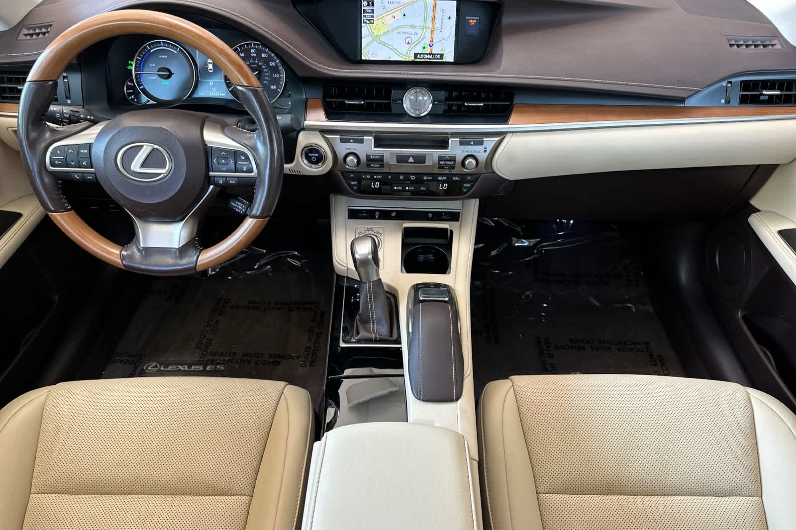 Thumbnail: 2017 Lexus ES - 3