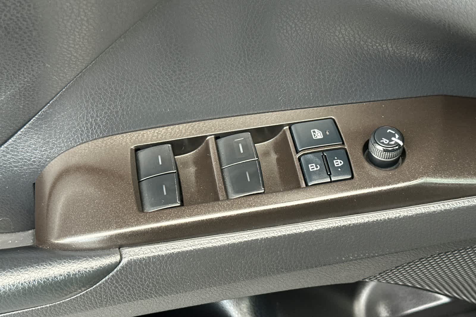 Thumbnail: 2022 Toyota Camry - 13