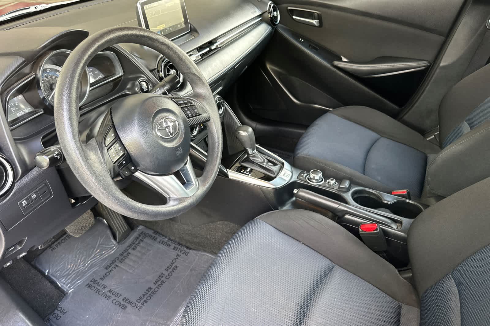 Thumbnail: 2018 Toyota Yaris iA - 11