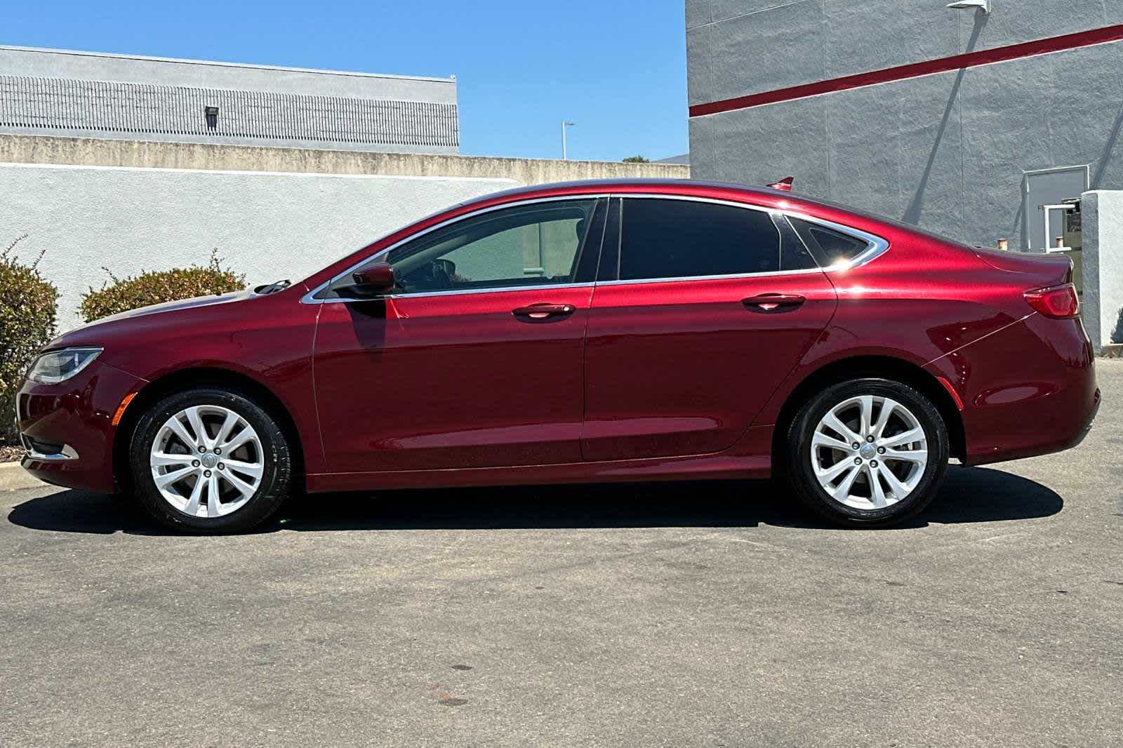 2017 Chrysler 200 Limited 9