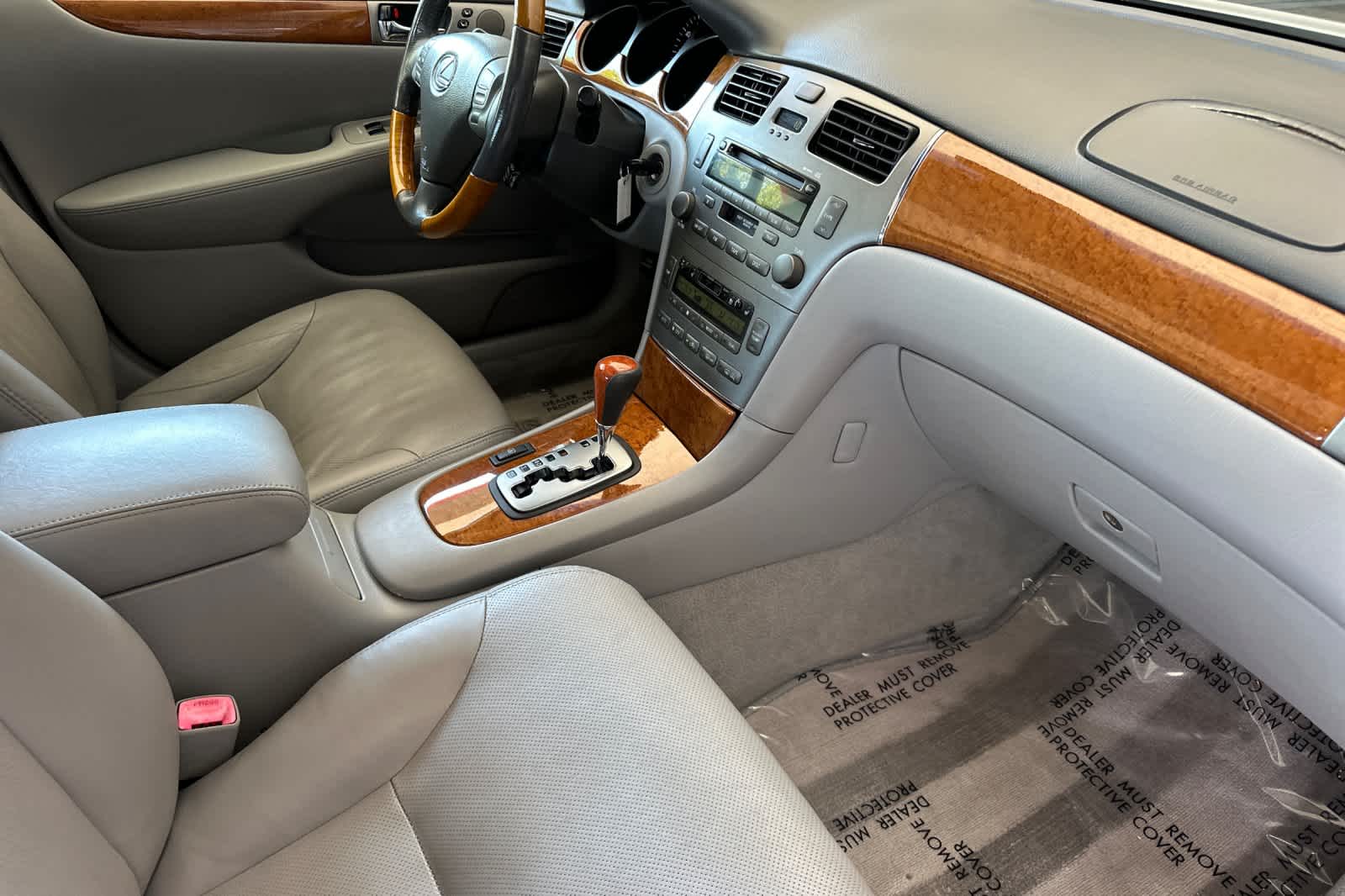 Thumbnail: 2005 Lexus ES - 16