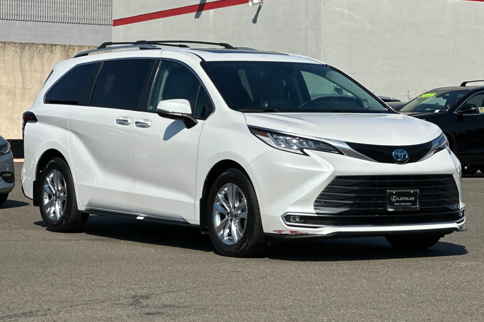 Thumbnail: 2023 Toyota Sienna - 5
