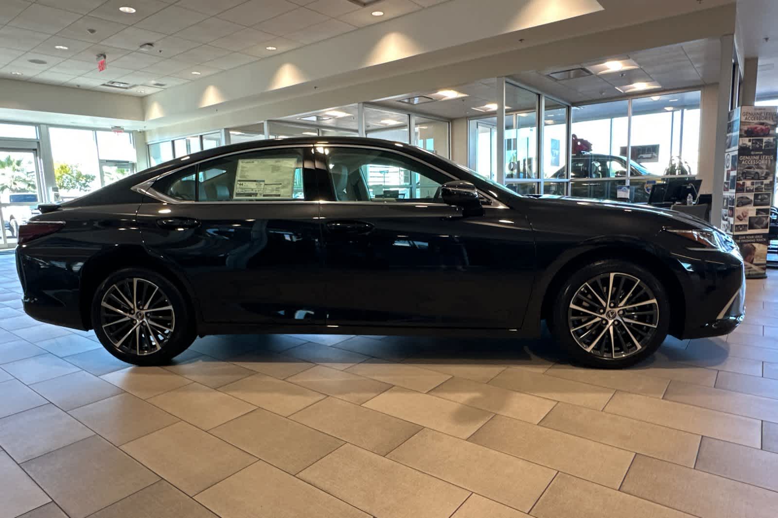 Thumbnail: 2025 Lexus ES - 6