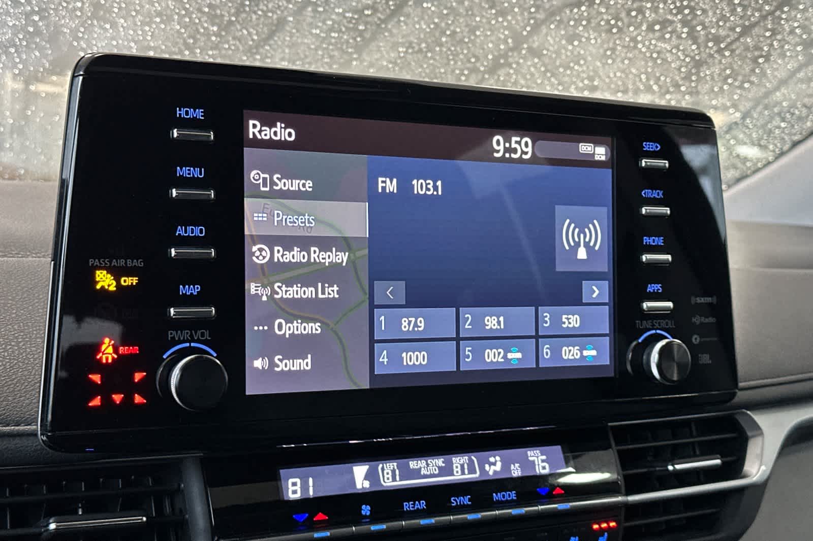 Thumbnail: 2022 Toyota Sienna - 20