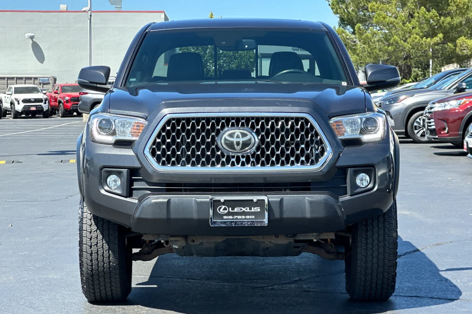 Thumbnail: 2019 Toyota Tacoma - 10