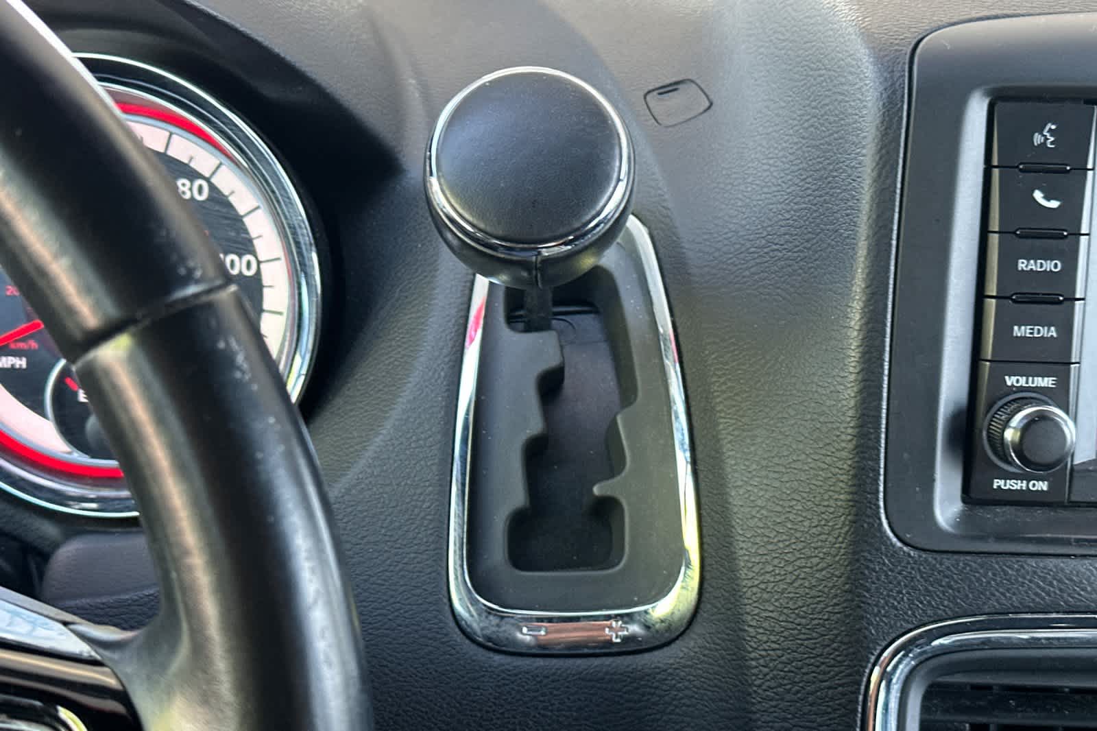 Thumbnail: 2019 Dodge Grand Caravan - 23