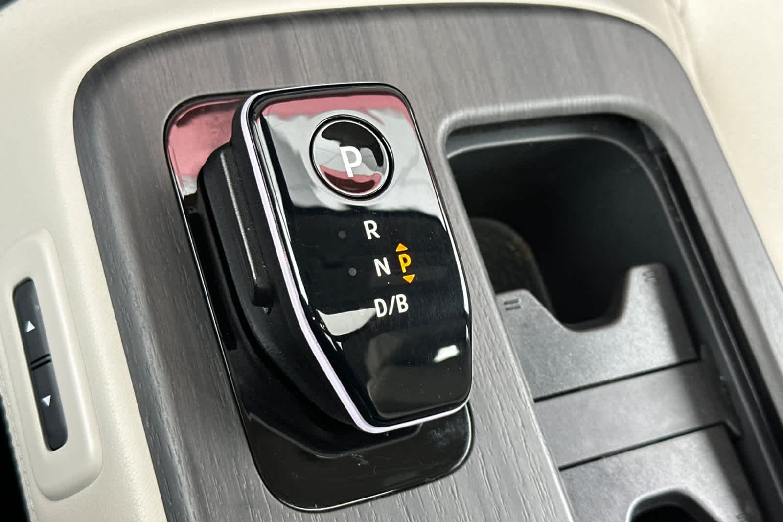 Thumbnail: 2023 Nissan Ariya - 24