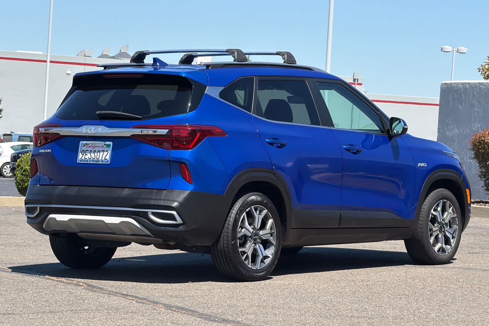 Thumbnail: 2023 Kia Seltos - 2