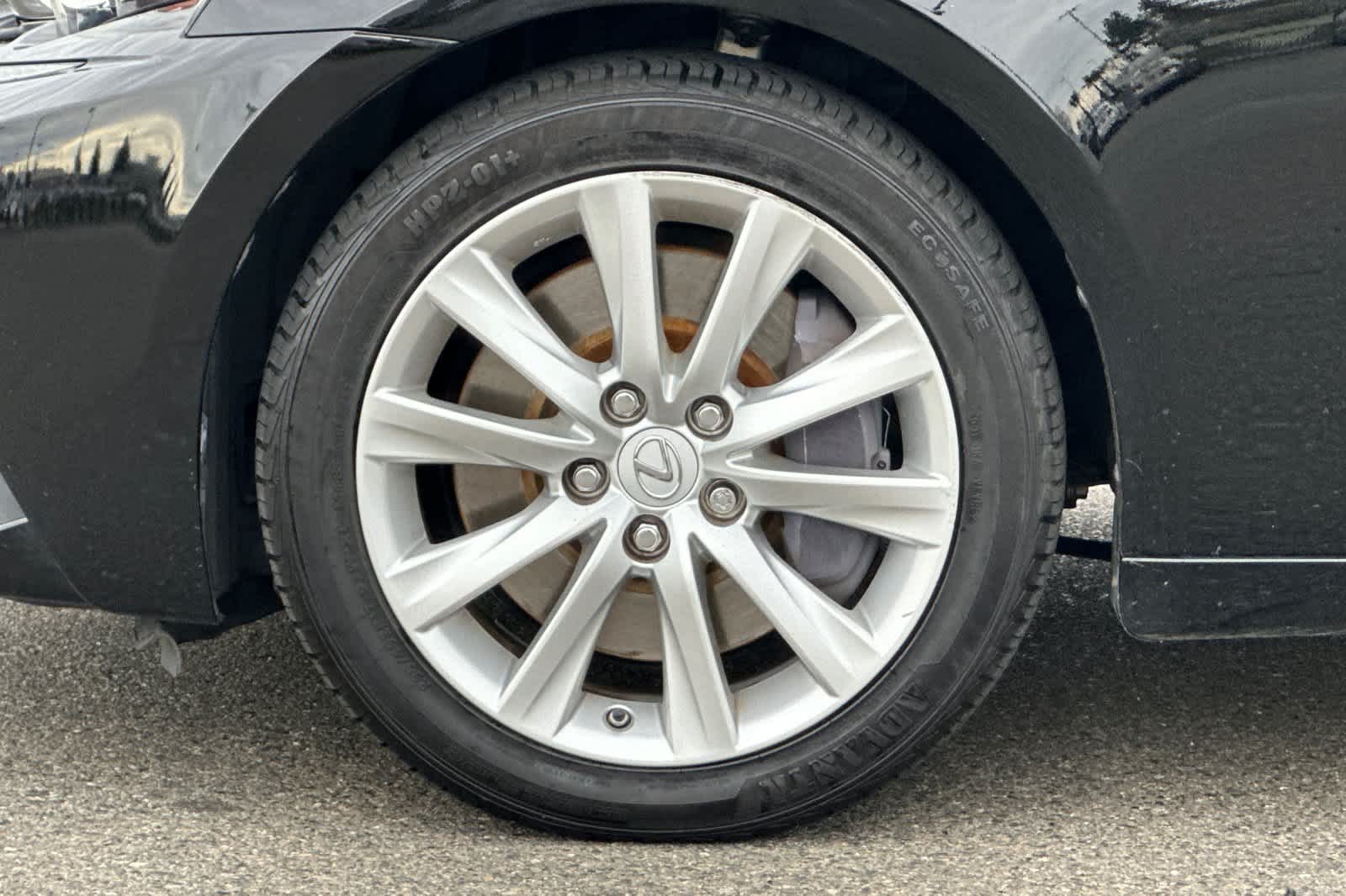 Thumbnail: 2016 Lexus IS - 30