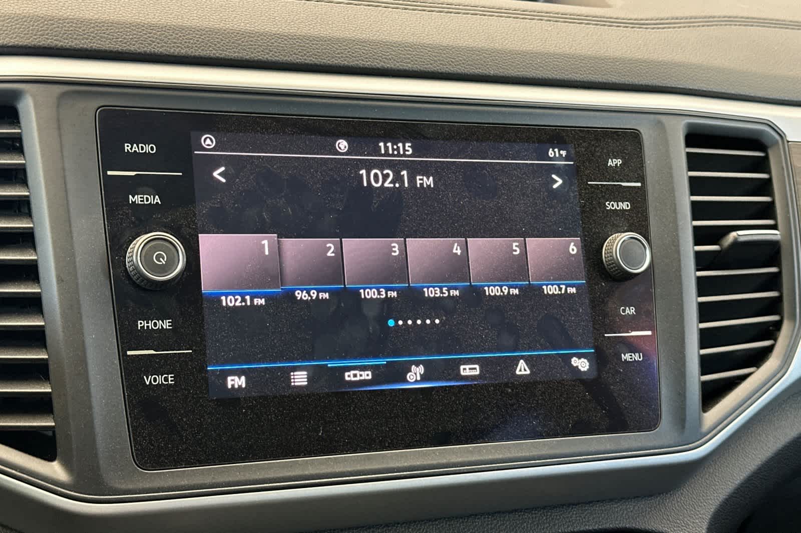 Thumbnail: 2021 Volkswagen Atlas - 21