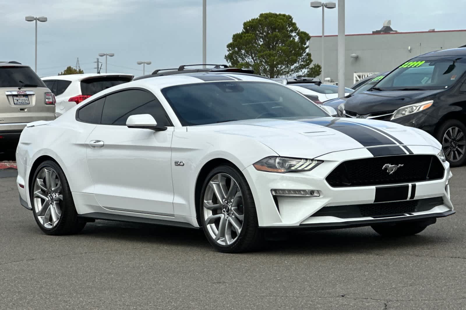 Thumbnail: 2022 Ford Mustang - 4