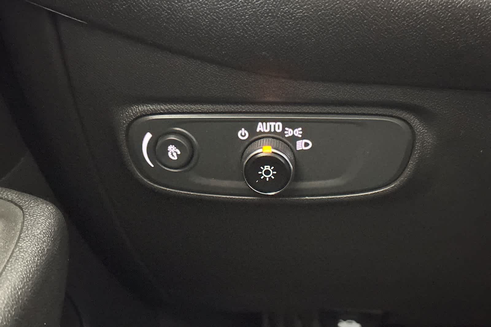 Thumbnail: 2024 Chevrolet Equinox - 31