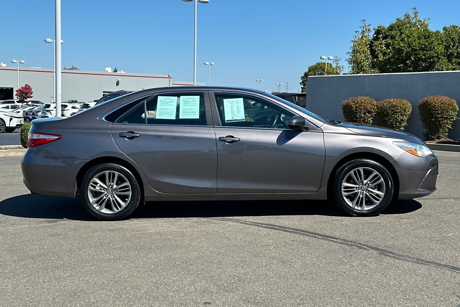 Thumbnail: 2016 Toyota Camry - 5