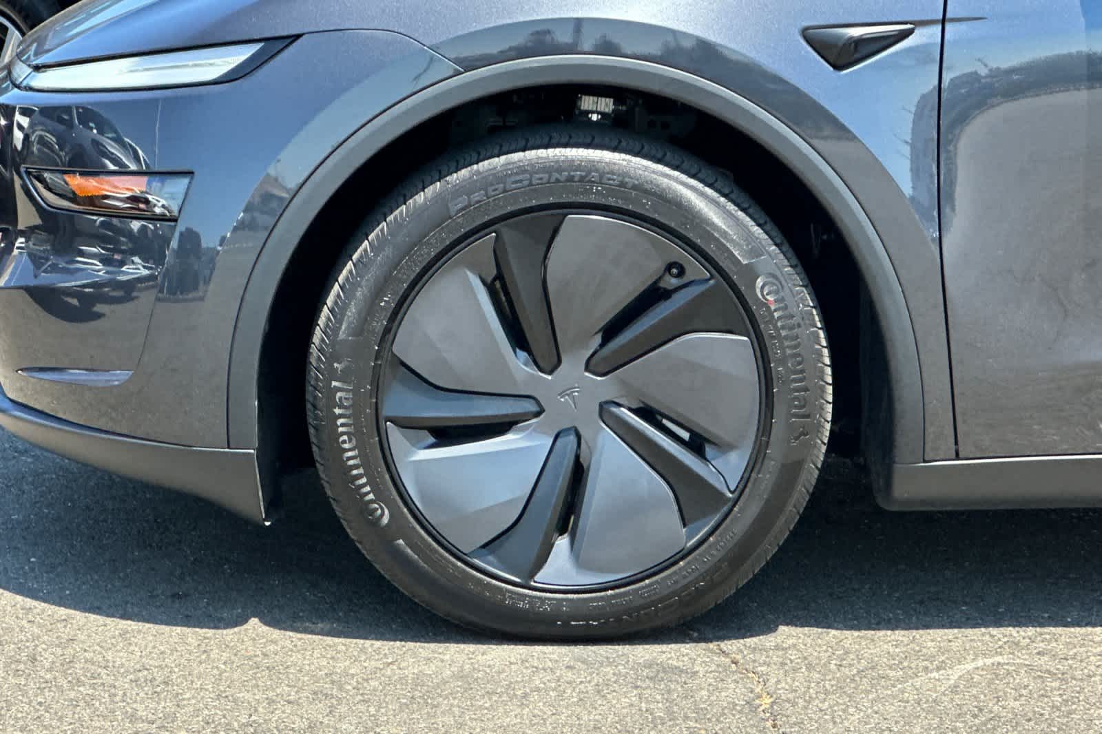 Thumbnail: 2026 Tesla Model Y - 28