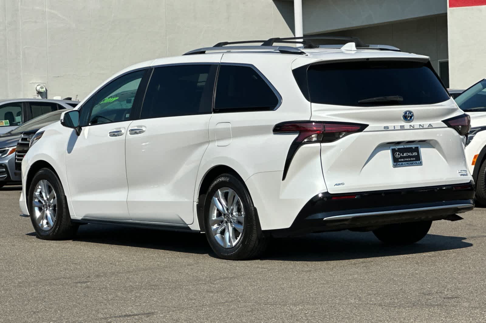 Thumbnail: 2023 Toyota Sienna - 7