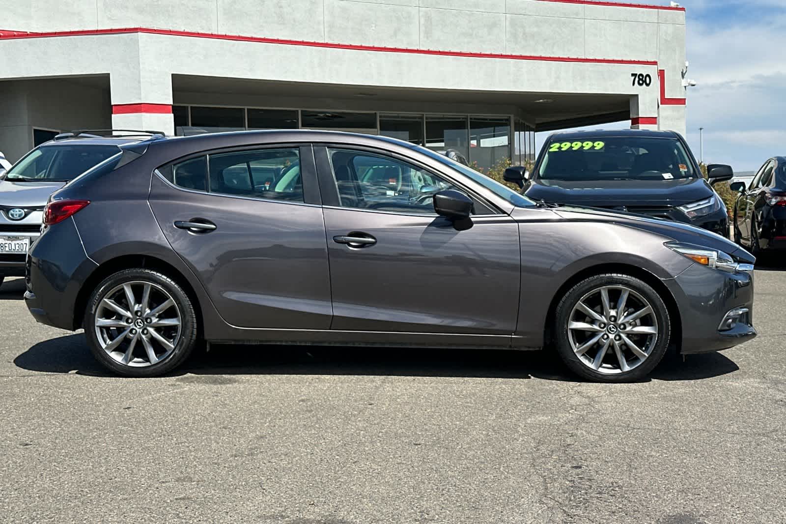 Thumbnail: 2018 Mazda Mazda3 - 6