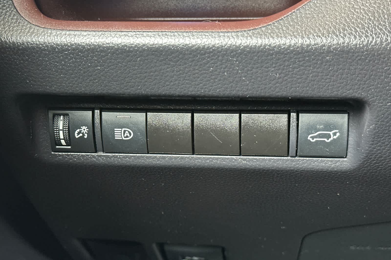 Thumbnail: 2019 Toyota RAV4 - 31