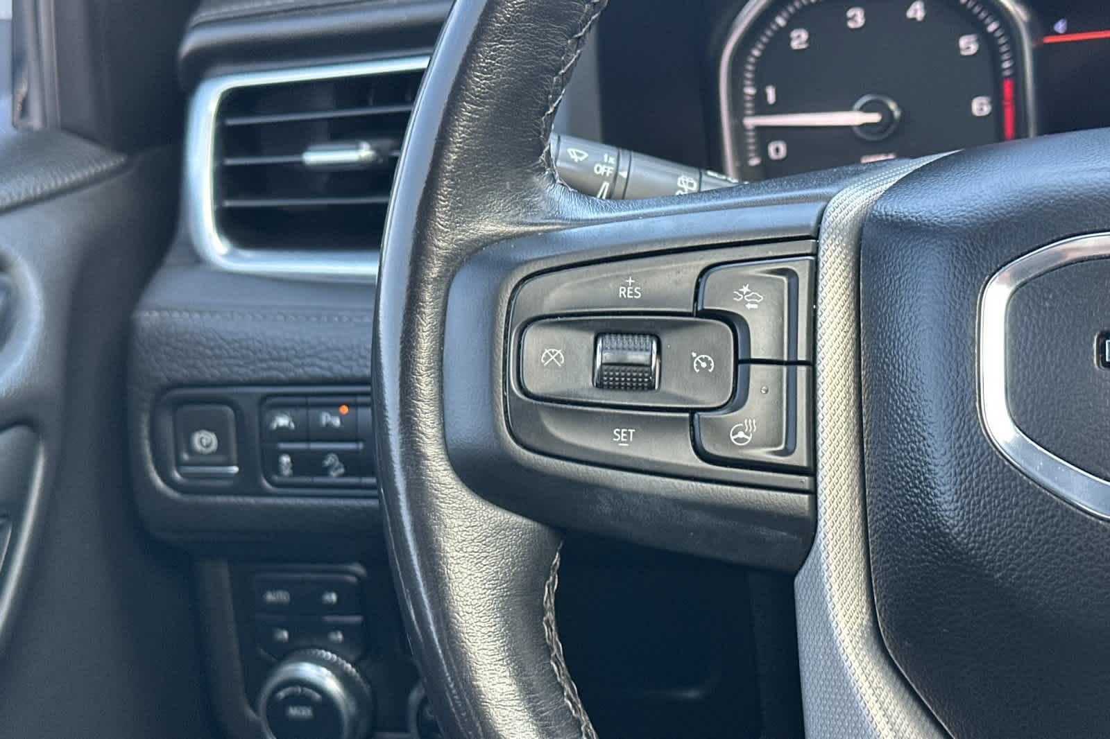 Thumbnail: 2021 GMC Yukon - 28