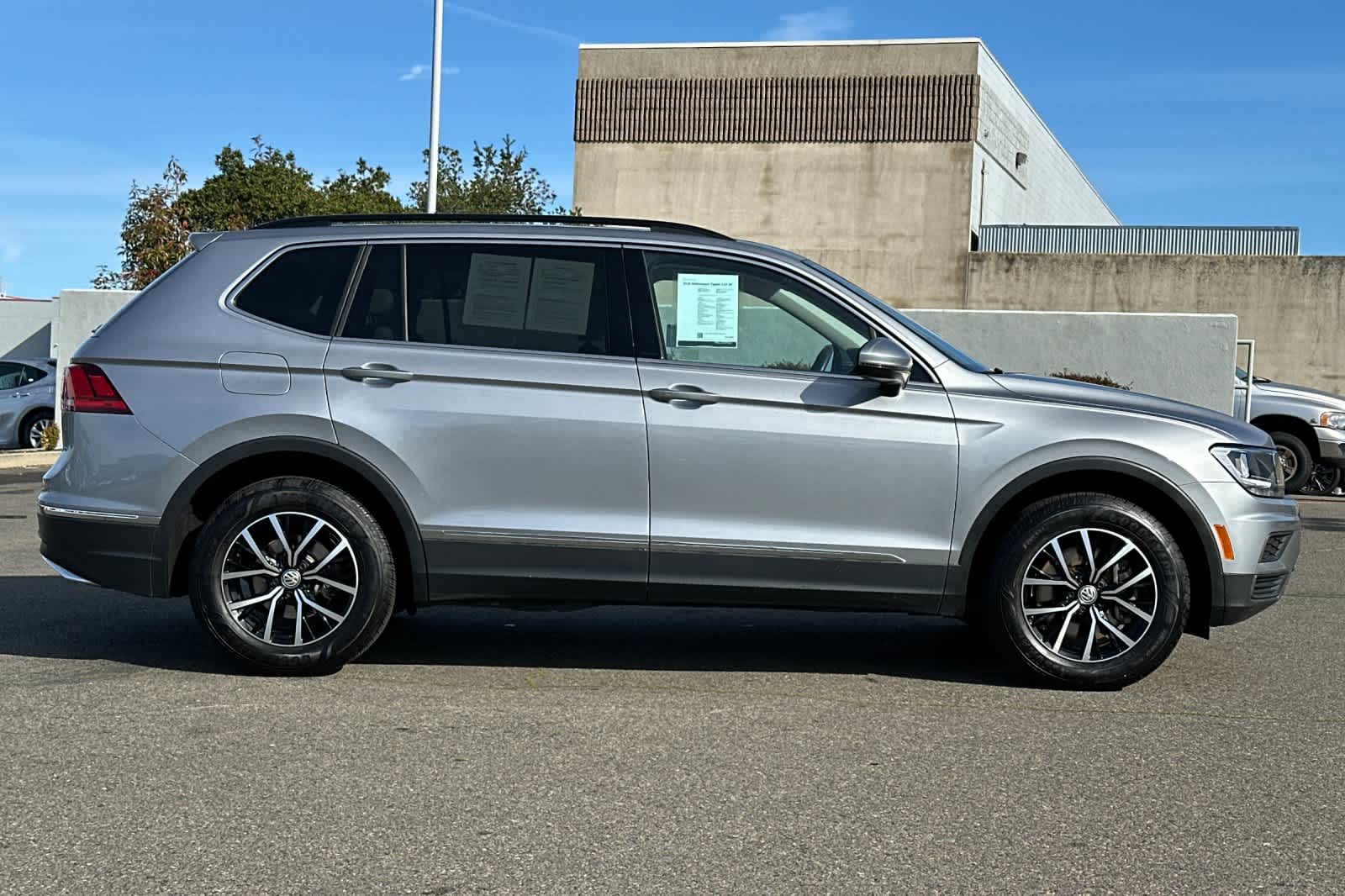 Thumbnail: 2021 Volkswagen Tiguan - 6