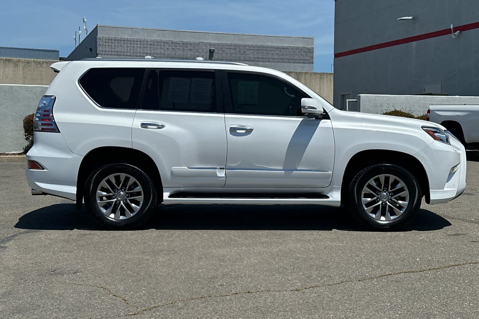 Thumbnail: 2019 Lexus GX - 6
