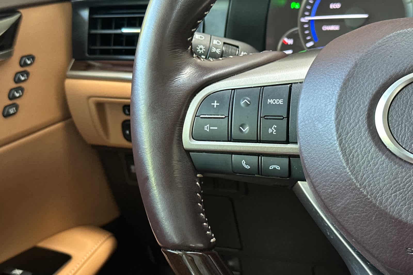 Thumbnail: 2016 Lexus ES - 26