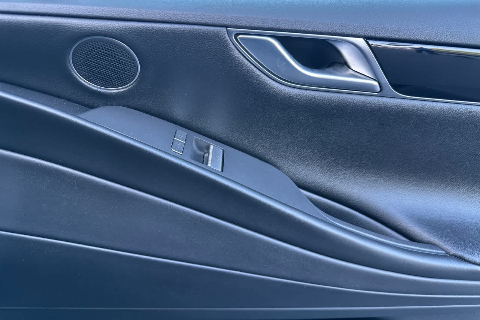 Thumbnail: 2021 Genesis G80 - 18