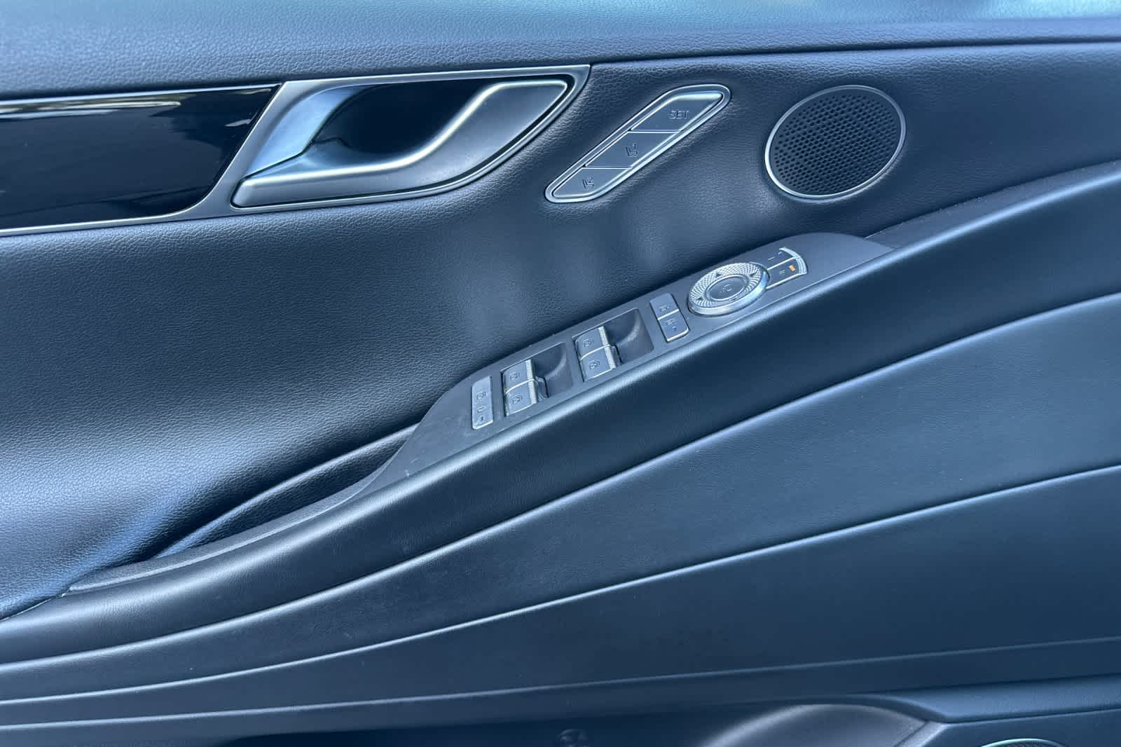 Thumbnail: 2021 Genesis G80 - 12