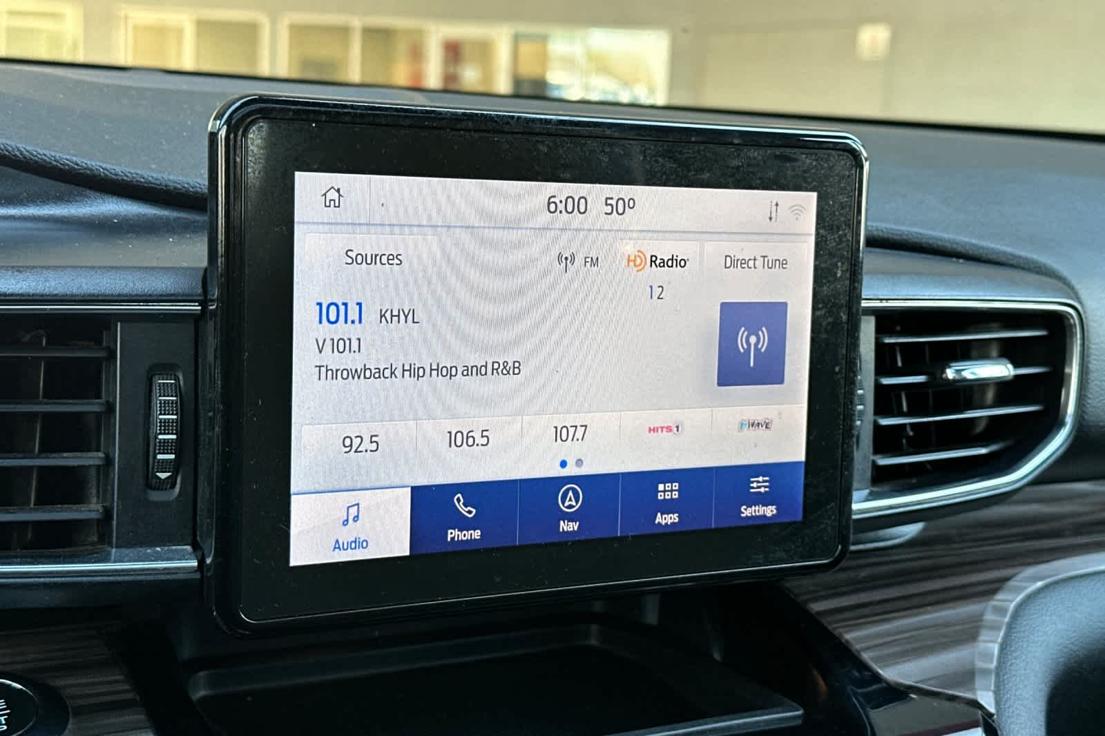 Thumbnail: 2021 Ford Explorer - 21