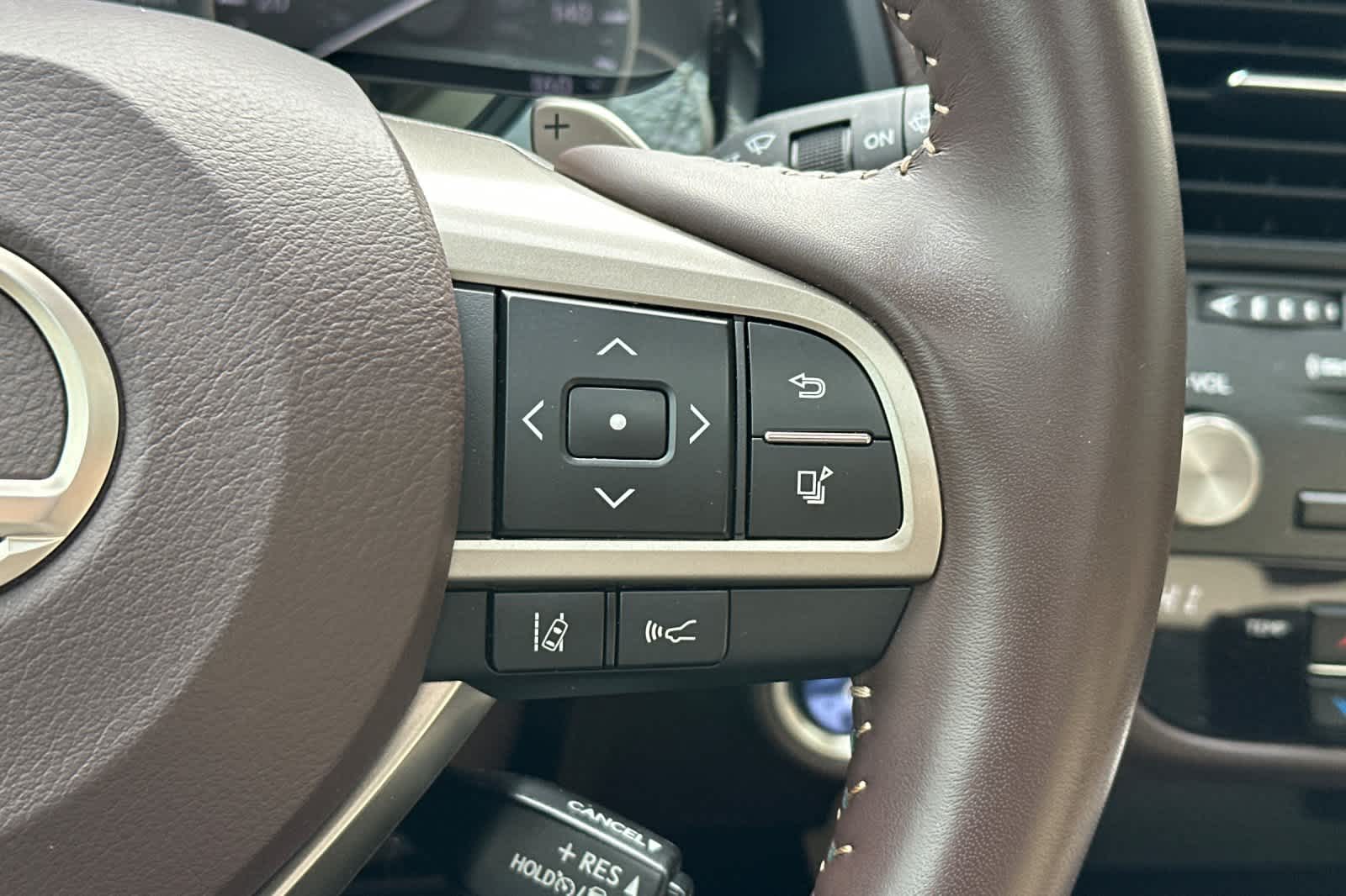 Thumbnail: 2020 Lexus RX - 28